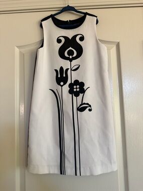 Victoria Beckham girls dress M